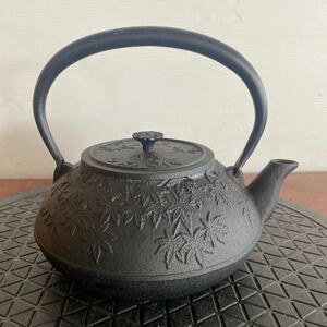 鉄瓶　鉄器　湯沸かし　茶器　茶道具　古美術　レトロ　