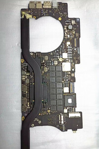 Apple MacBook Pro A1398 820-3787-A 15inch 2013 2.0GHz i7 8GB RAM Motherboard