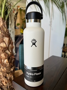 ハワイロコに大人気！ハイドロフラスク HYDRO FLASK 21oz（621ml）スタンダードマウス ホワイト ステンレスボトル アウトドア ヨガ ビーチ