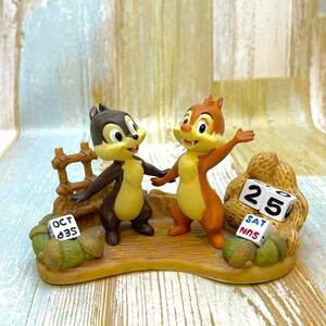 レア★チップとデール Chip＆Dale 万年カレンダー ピーナッツ どんぐり フィギュア 陶器製★ディズニー Disney TDL セトクラフト 置物