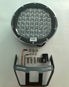 送料無料★DC10-30V★9インチ　225W　高出力　LED　作業灯 ワークライト　6500K　黒色です。一個販売★