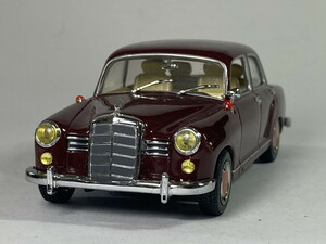 メルセデスベンツ Mercedes-Benz 180 1/43 - ミニチャンプス Minichamps