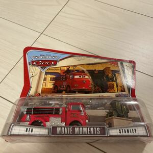 マテル カーズ レッド　& スタンレー Red & Stanley MATTEL CARS ミニカー キャラクターカー　消防車　銅像　ムービー モーメント