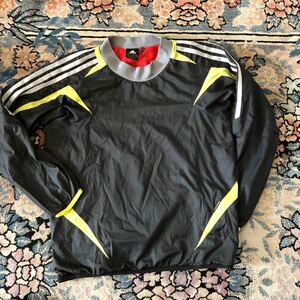 ウィンドブレーカー adidas 140ぐらい