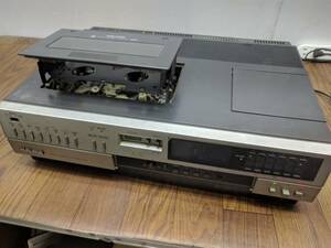 送料無料E38692 ビデオテープレコーダー National　NV-3500 ビデオデッキ 昭和レトロ　 VHSビデオデッキ