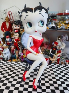 爆レア★絶版★ベティちゃん Betty Boop 椅子に腰かけ セクシーポーズ キュート＆グラマラス ダイナマイトボディ スタチュー フィギュア