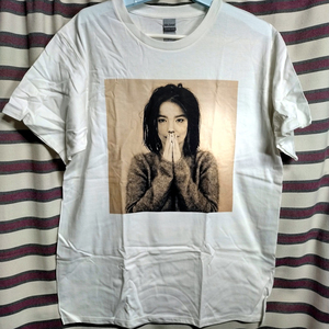 【新品/送料無料】Bjork / ビョーク 『デビュー/Debut』 BIGプリントTシャツ 【XLサイズ】◇バンドTシャツ