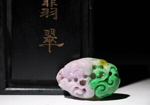 ☆百合☆翡翠　蝙蝠・霊芝彫刻　重量約144.45g　(検)根付 文鎮 透かし彫り 古玉 天然石 唐物 中国美術 古玩