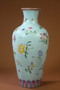 中国 古瓷 収集家の放出品 清代 乾隆 松石綠地 粉彩 花卉紋 賞瓶