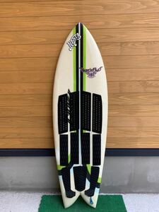 超浮力！超小波用ボード！ツインフィッシュ　5’10”×20×2 9/16 177cm×53.3cm×6.5cm キールフィン デッキパッド付き