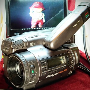 517【Hi8/Video8/録画再生/外部出力OK】SONY 8mmビデオカメラ CCD-TR2000 ソニー ハンディカム 本体 バッテリー 充電器 ダビング 等に